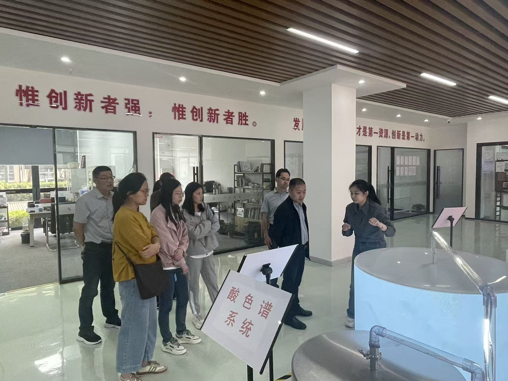 市统计局领导考察人才科创城