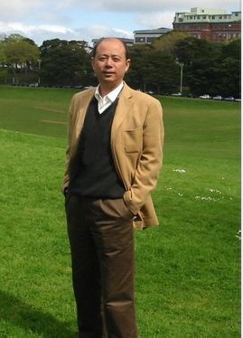 王群京