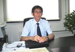 吕靖