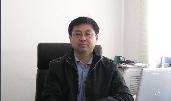 杨忠振