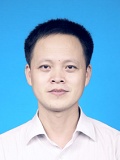 刘  明