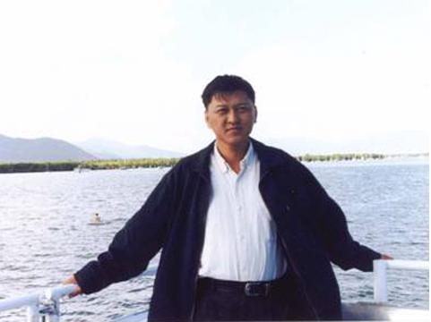 管东生
